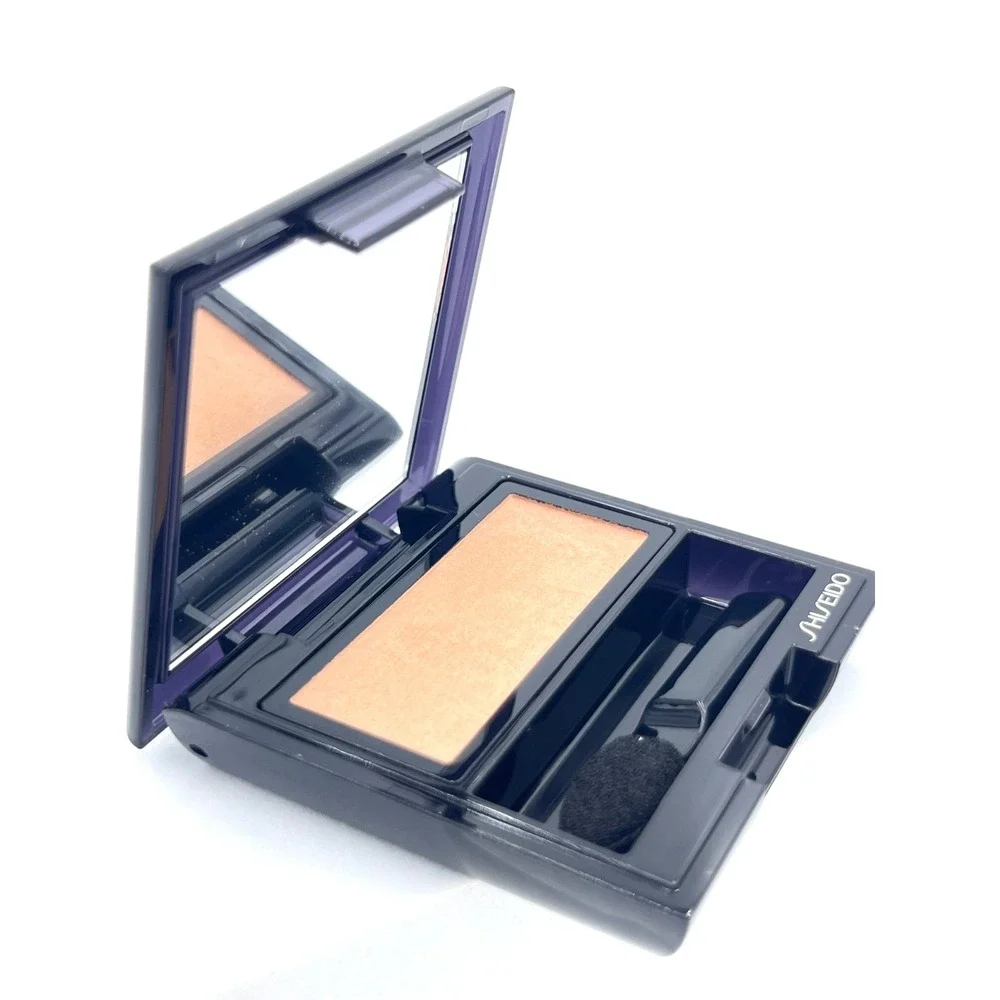 Shiseido Luminizing Satin Eye Color EyeShadow Shade BE202 0.07 oz / 2g‎